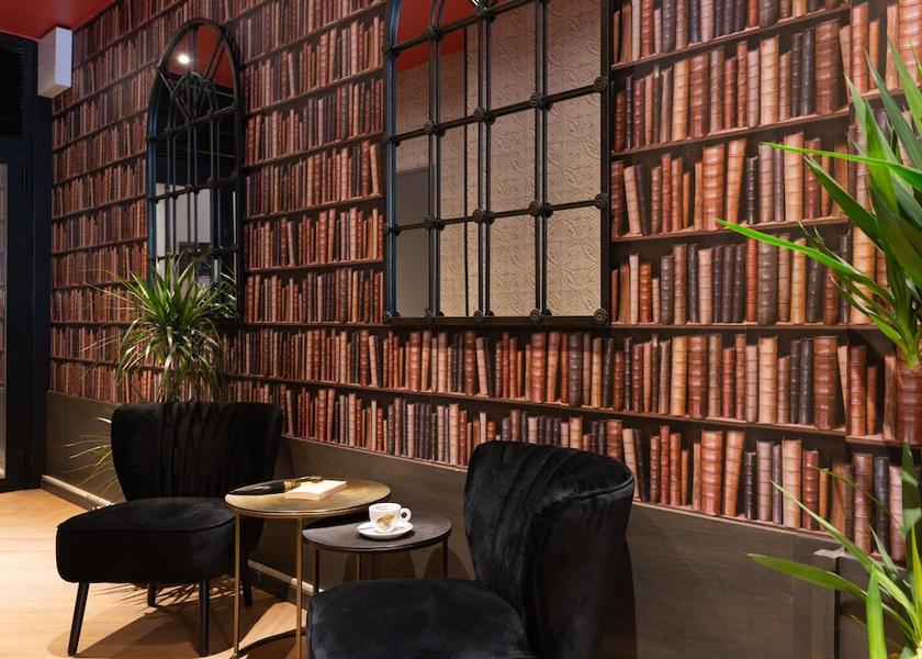 Grand Est Reims Lobby