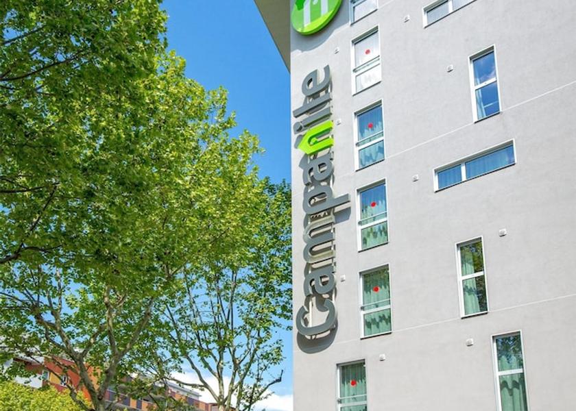 Auvergne-Rhône-Alpes Clermont-Ferrand Exterior Detail