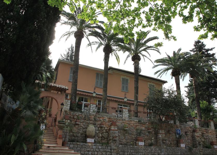 Provence - Alpes - Cote d'Azur Tourrettes-sur-Loup Facade