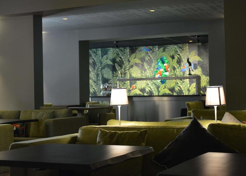 Auvergne-Rhone-Alpes Valence Bar