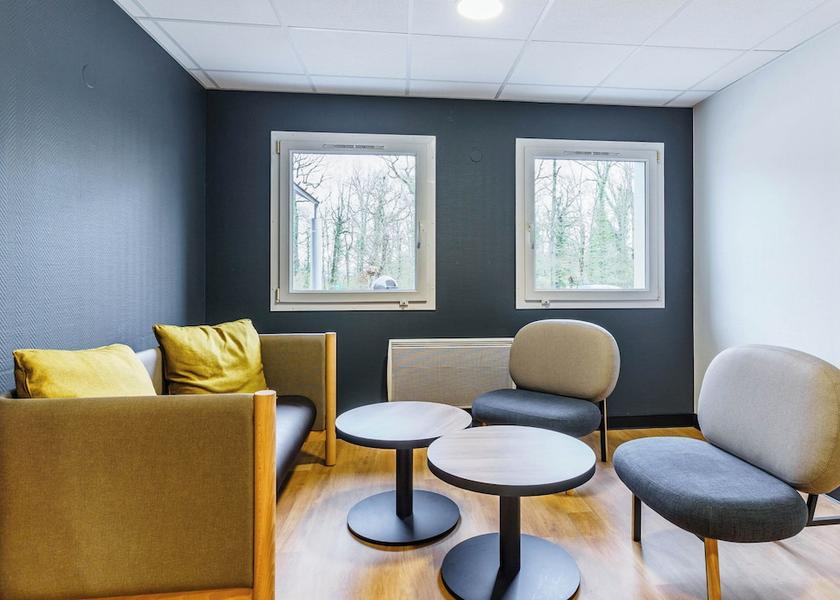 Grand Est Amneville Lobby sitting area