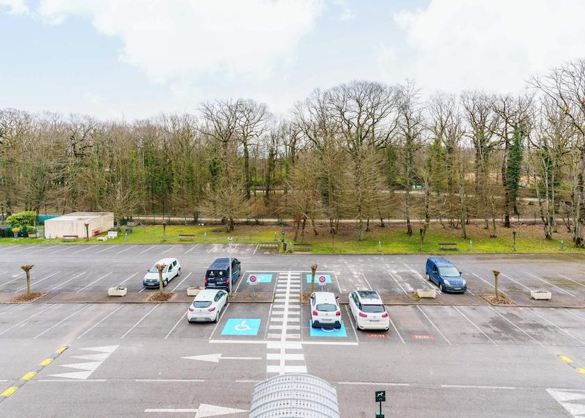 Grand Est Amneville Parking