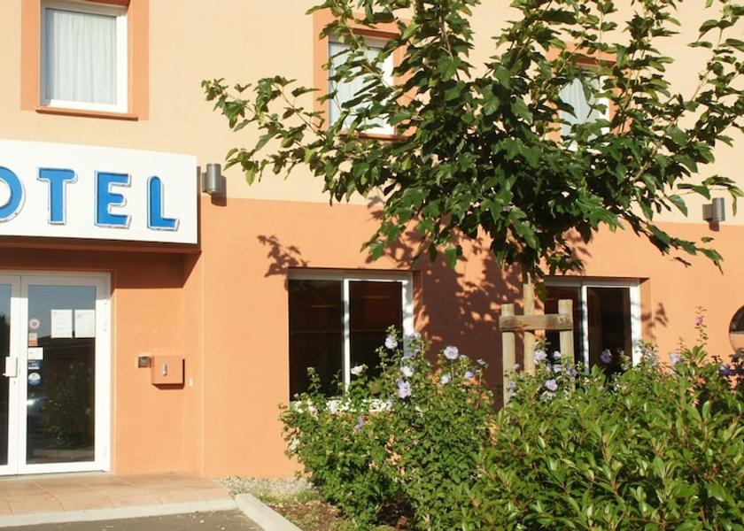 Occitanie Montauban Exterior Detail