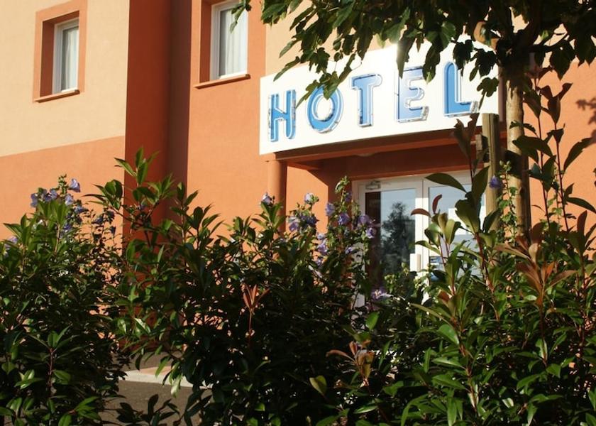 Occitanie Montauban Exterior Detail