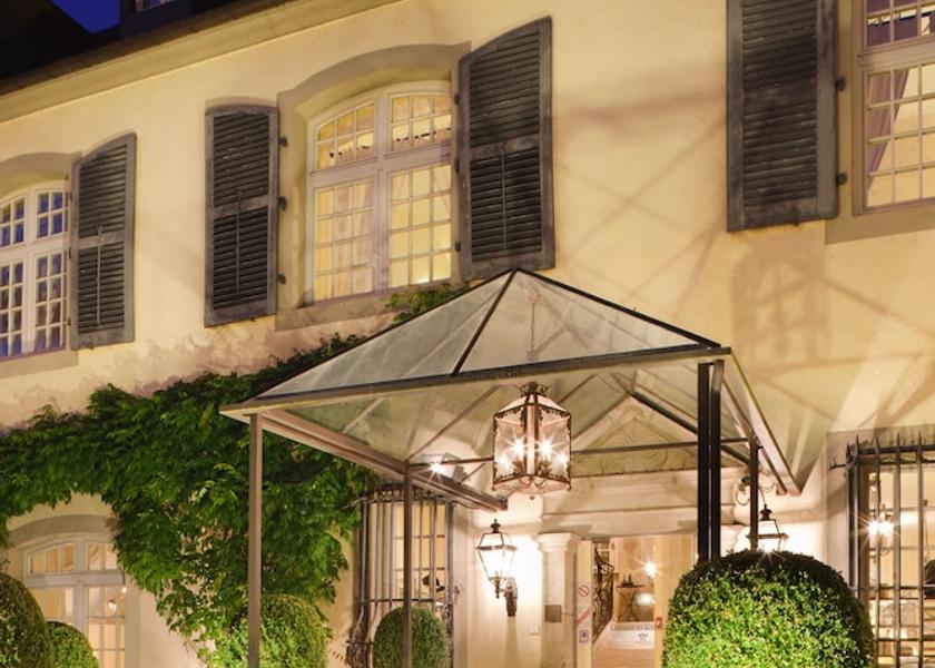 Bourgogne-Franche-Comte Port-Lesney Facade