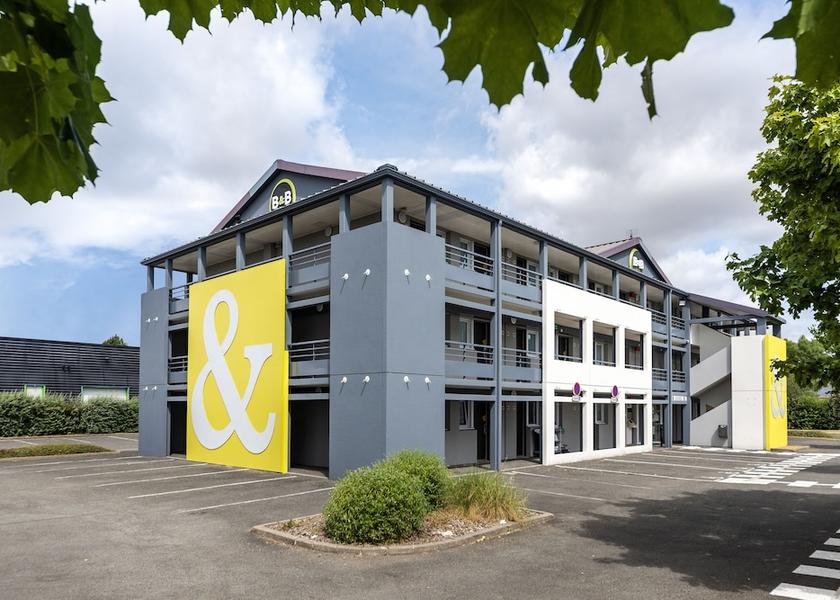 Pays de la Loire Beaucouze Facade