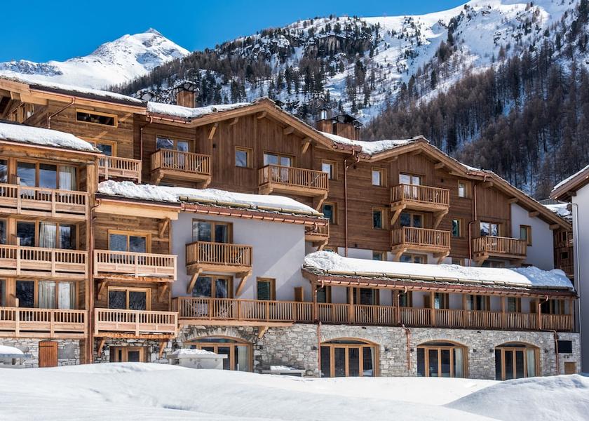 Auvergne-Rhône-Alpes Val-d'Isere Front of property