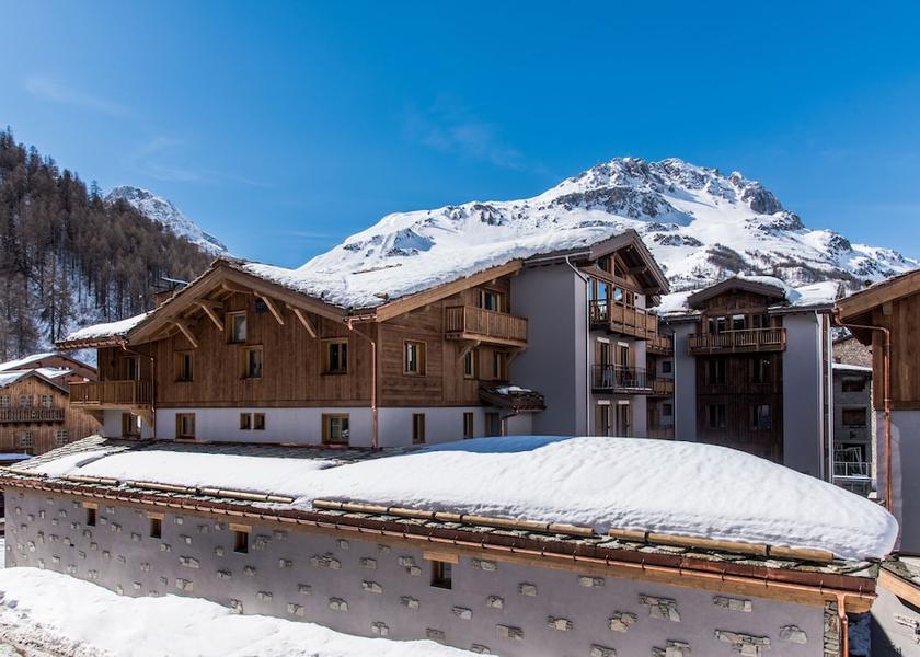 Auvergne-Rhône-Alpes Val-d'Isere Front of property