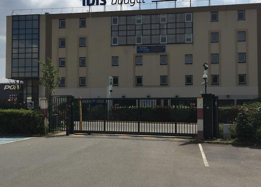 Ile-de-France Pontault-Combault Exterior Detail