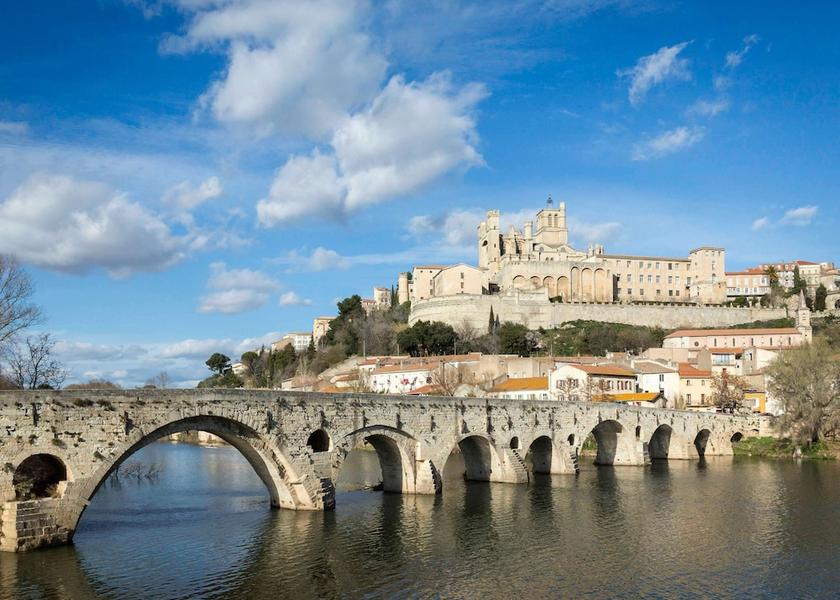 Occitanie Beziers Exterior Detail