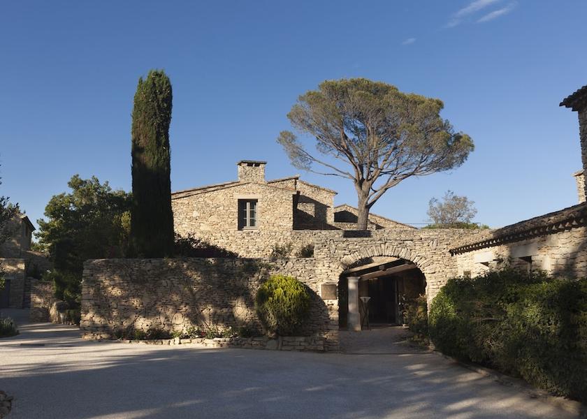 Provence - Alpes - Cote d'Azur Joucas Facade