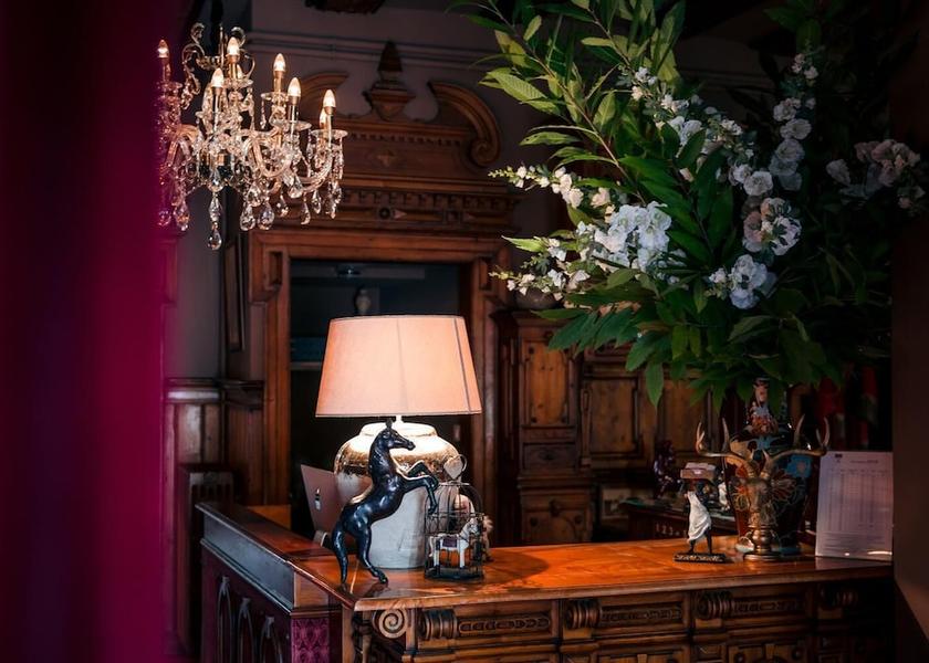 Grand Est Turckheim Lobby