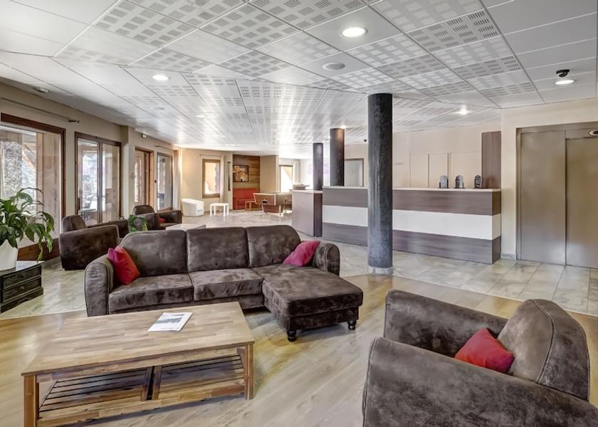 Auvergne-Rhône-Alpes Morillon Lobby sitting area