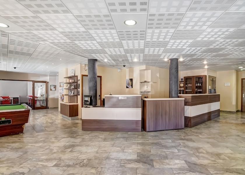 Auvergne-Rhone-Alpes Morillon Lobby