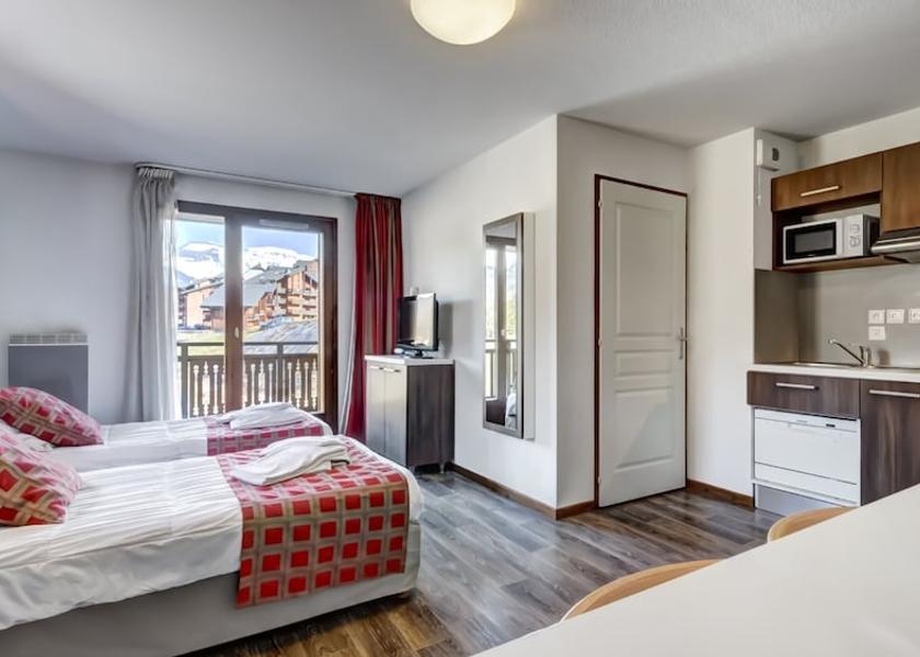 Auvergne-Rhône-Alpes Morillon Room