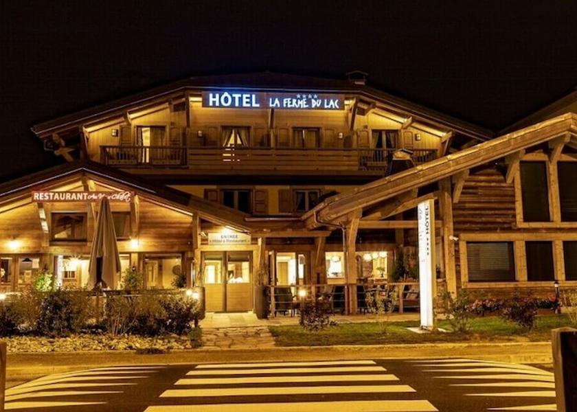 Auvergne-Rhone-Alpes Thyez Facade