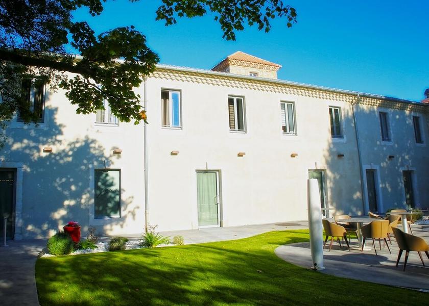 Occitanie Nîmes Exterior Detail