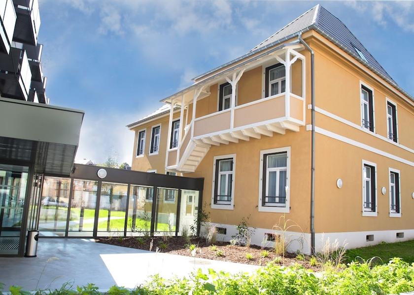 Grand Est Colmar Front of property