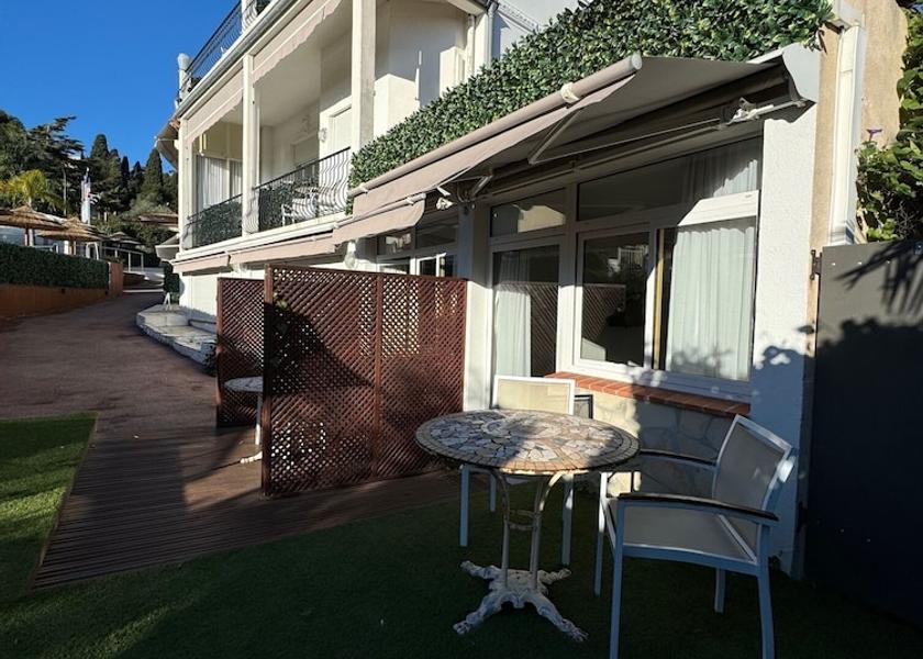 Provence-Alpes-Côte d'Azur Saint-Jean-Cap-Ferrat Terrace/patio