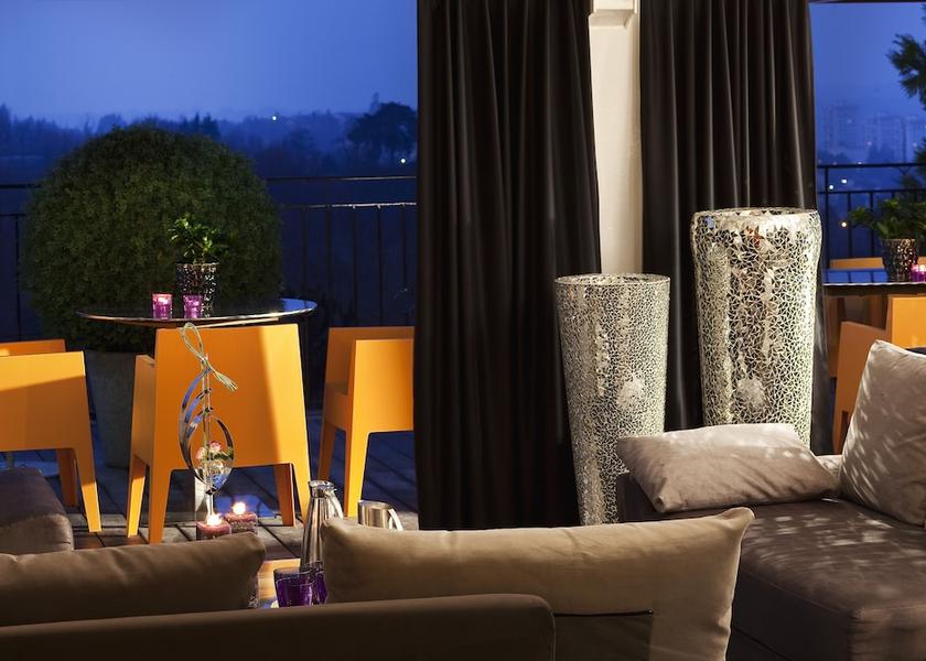 Auvergne-Rhône-Alpes Saint-Etienne Lobby sitting area