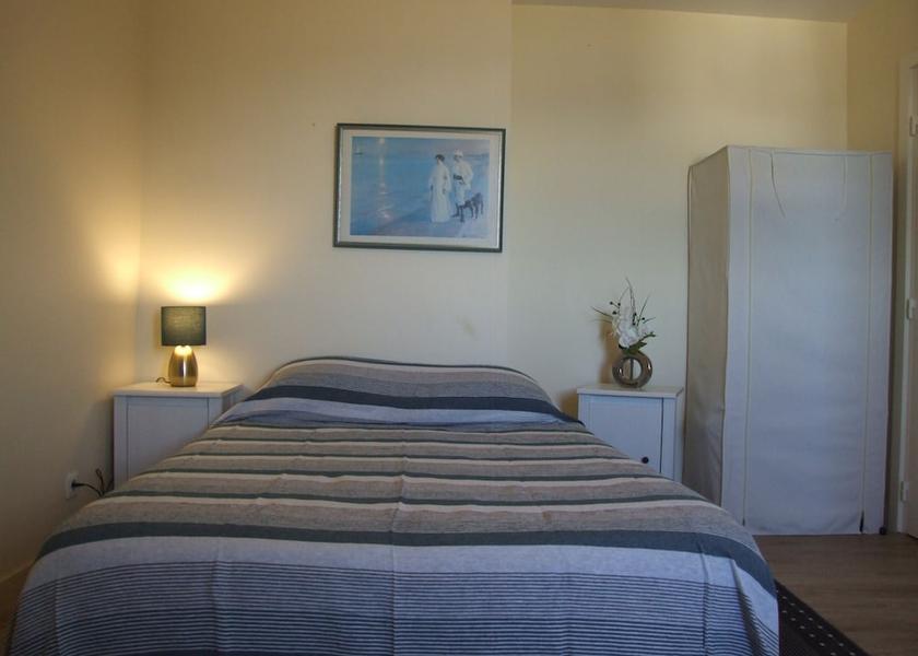 Normandy Saint-Come-de-Fresne Room