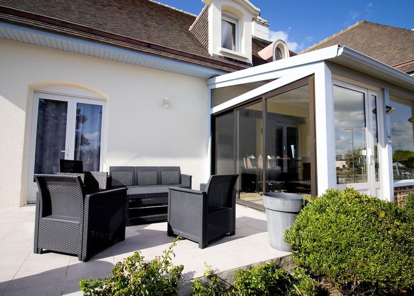 Normandy Saint-Come-de-Fresne Terrace