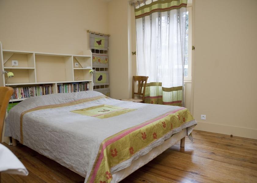 Bourgogne-Franche-Comte Cenans Room