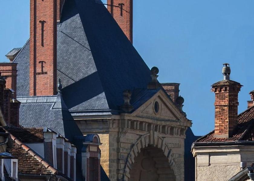 Ile-de-France Fontainebleau Exterior Detail
