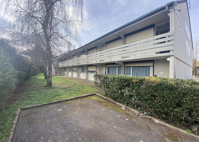 Pays de la Loire Reze Exterior Detail