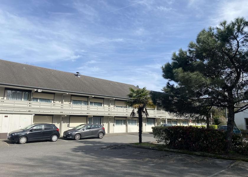 Pays de la Loire Reze Exterior Detail