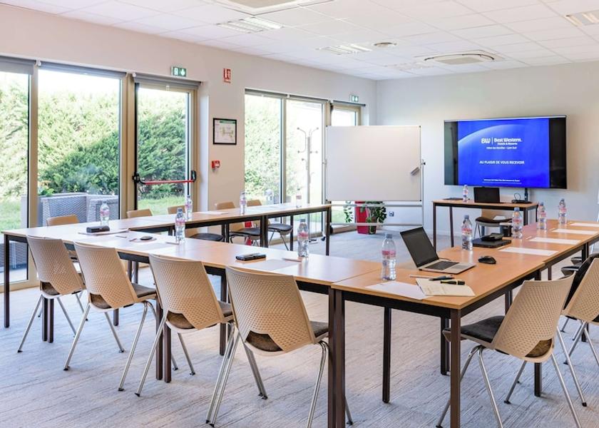 Auvergne-Rhone-Alpes Brignais Meeting Room