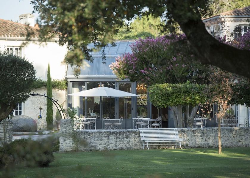 Nouvelle-Aquitaine Saint-Medard-d'Eyrans Exterior Detail