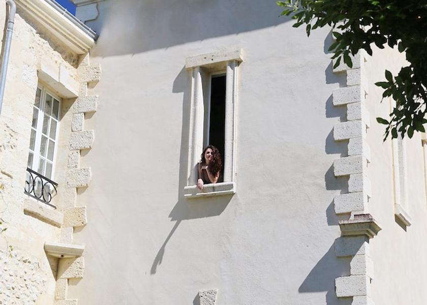 Nouvelle-Aquitaine Saint-Medard-d'Eyrans Exterior Detail