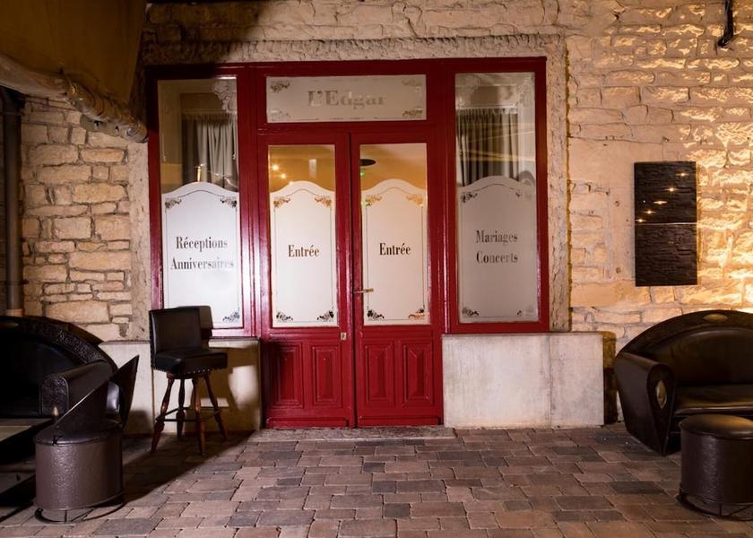 Bourgogne-Franche-Comte Port-Lesney Interior Entrance