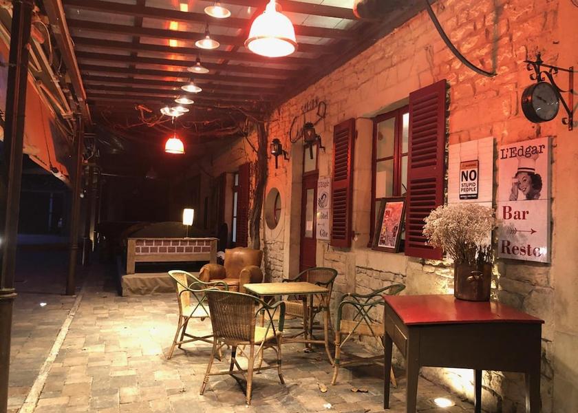 Bourgogne-Franche-Comte Port-Lesney Lobby