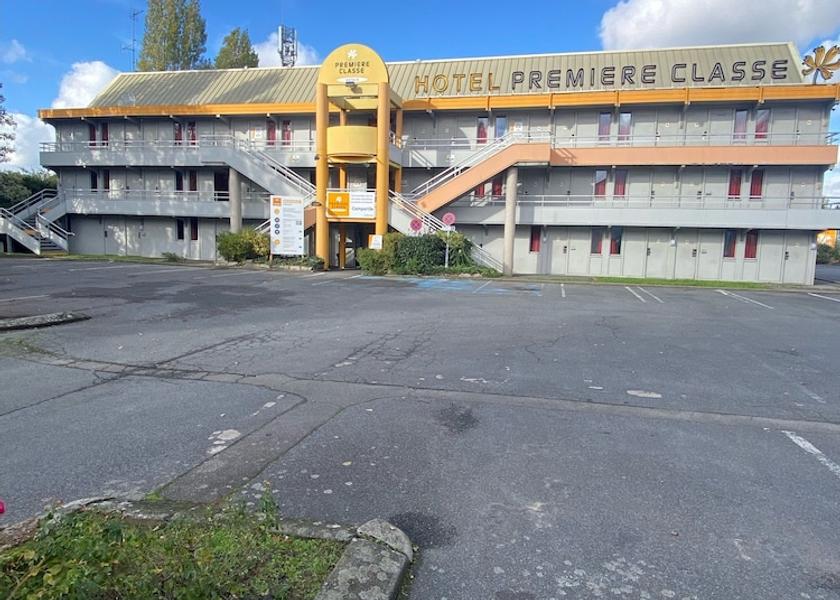 Pays de la Loire Reze Facade