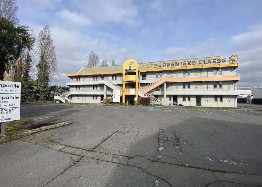 Pays de la Loire Reze Exterior Detail