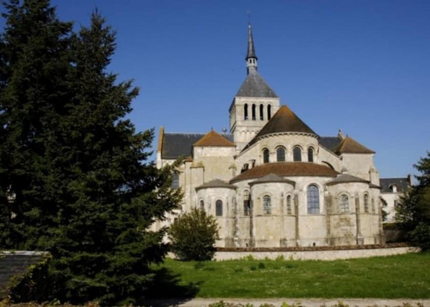 Centre - Loire Valley Sully-sur-Loire Exterior Detail