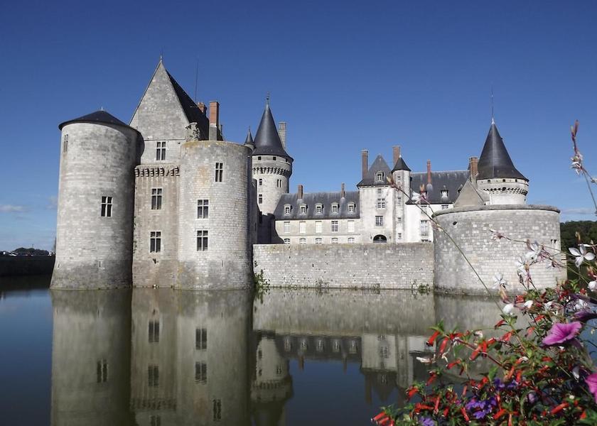 Centre - Loire Valley Sully-sur-Loire Exterior Detail