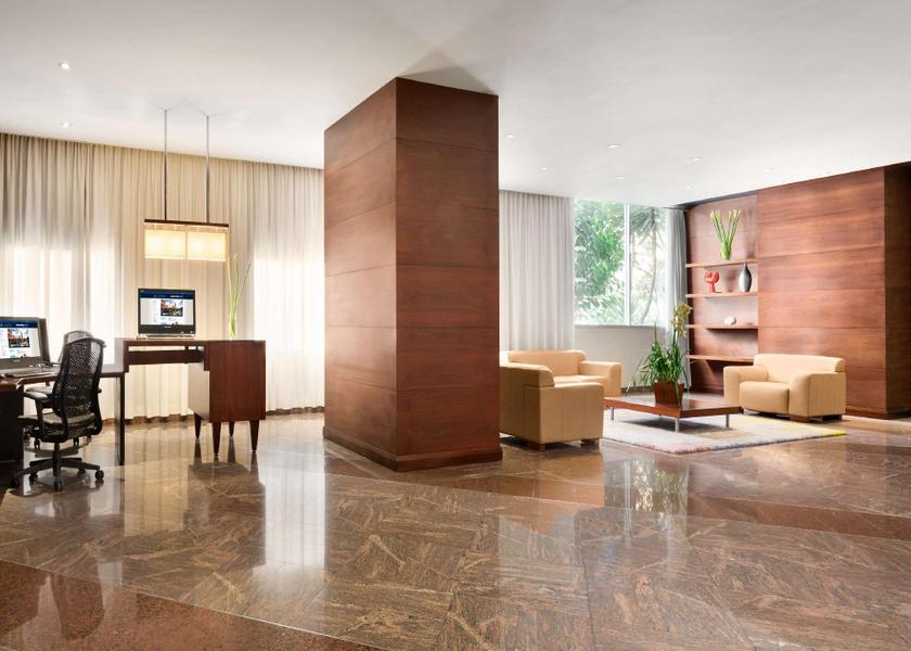  Quito business center