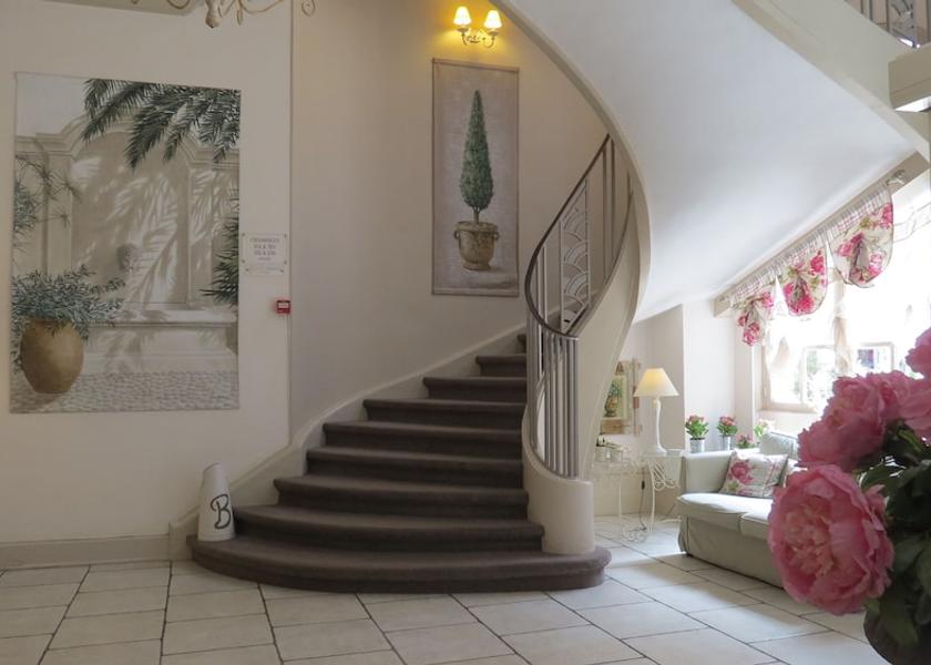 Bourgogne-Franche-Comte Montbeliard Lobby