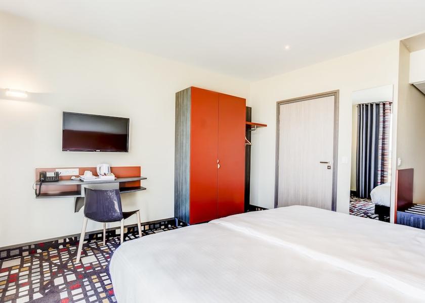 Auvergne-Rhone-Alpes Genas Room