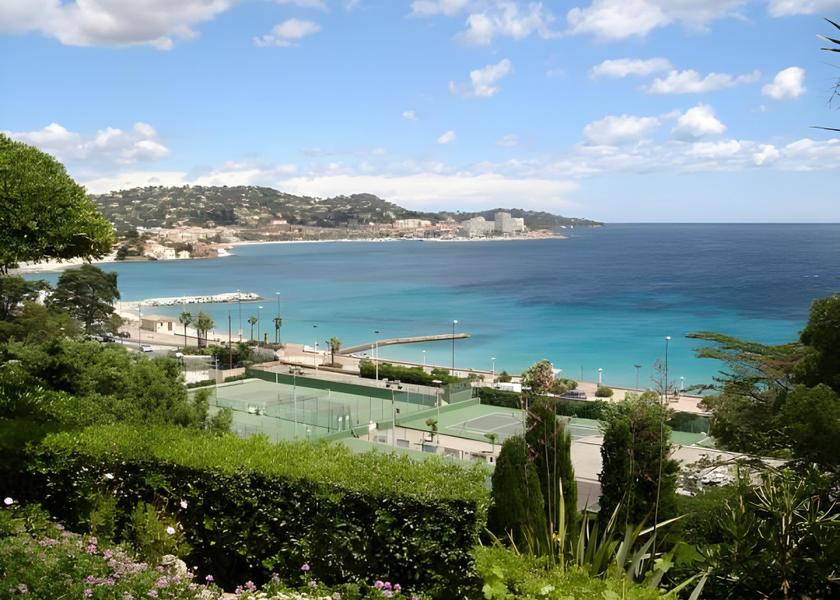 Var Sainte-Maxime view