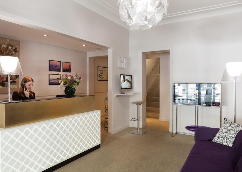 Brittany Rennes Lobby