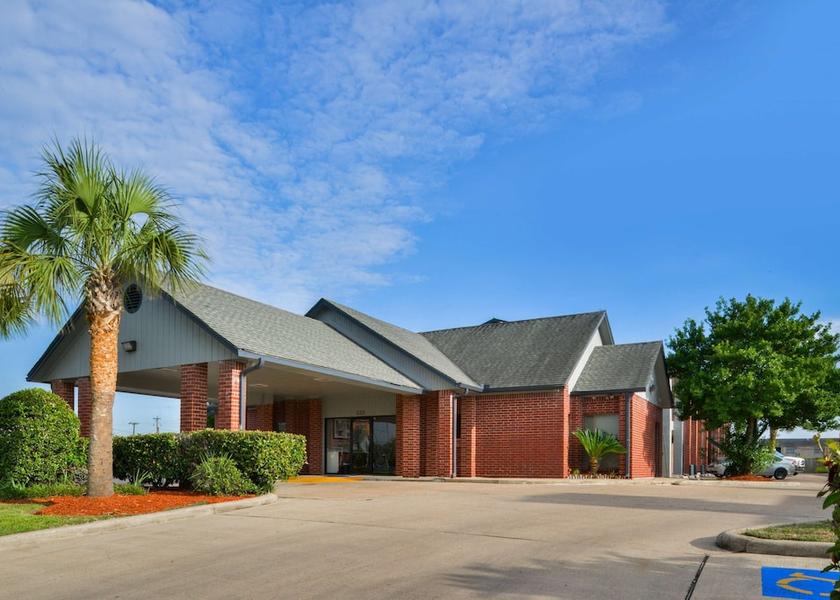 Texas Pasadena Exterior Detail