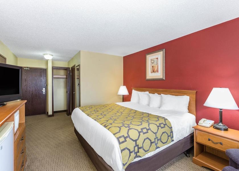 Iowa Fort Dodge Room