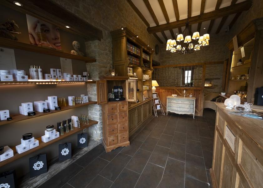 Normandy La Pommeraye Lobby