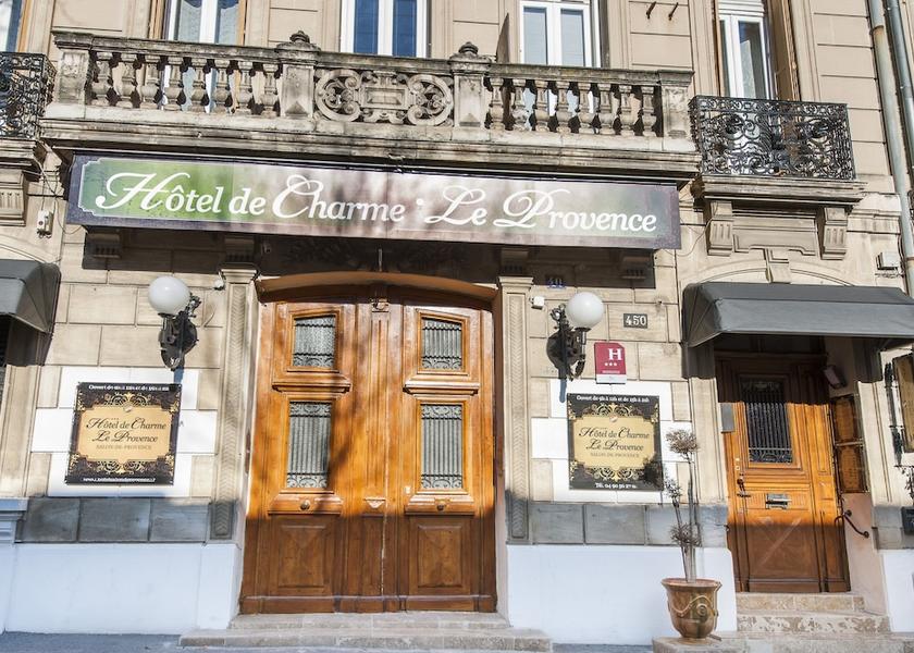 Provence - Alpes - Cote d'Azur Salon-de-Provence Facade