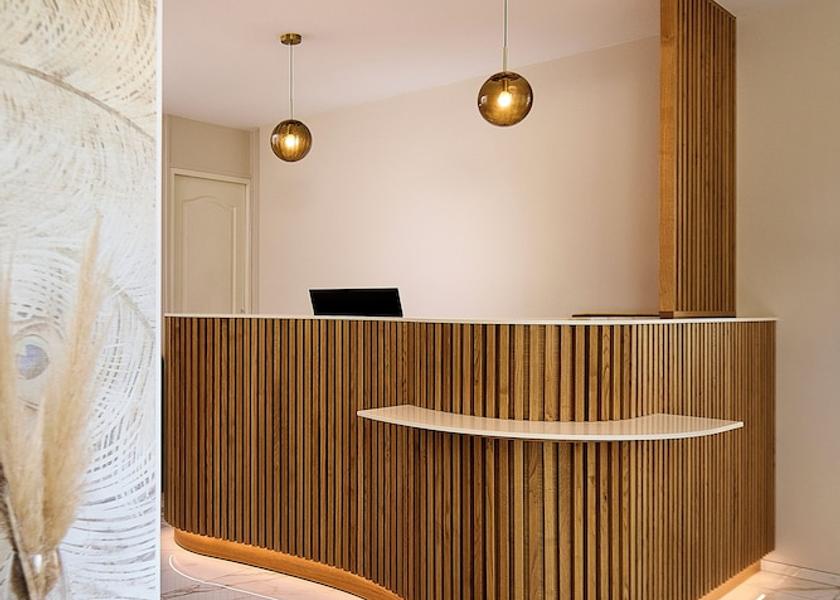 Corsica Lucciana Reception