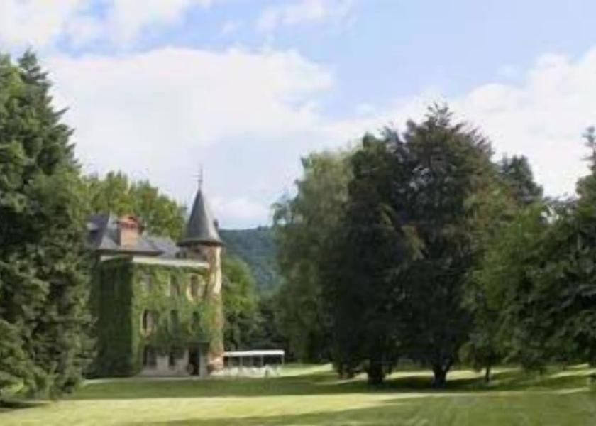 Auvergne-Rhone-Alpes Coise-Saint-Jean-Pied-Gauthier Exterior Detail